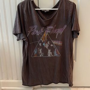 Pink floyd t shirt barely worn but bought it from a high end thrift store.